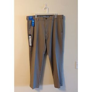 Haggar Men's Dress Pants in Tan